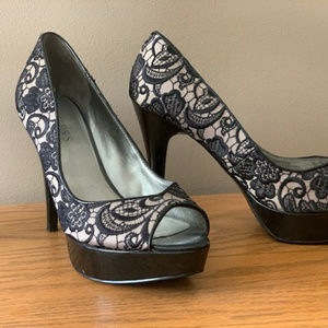GUESS Gaby Gale 4.5 inch Heels